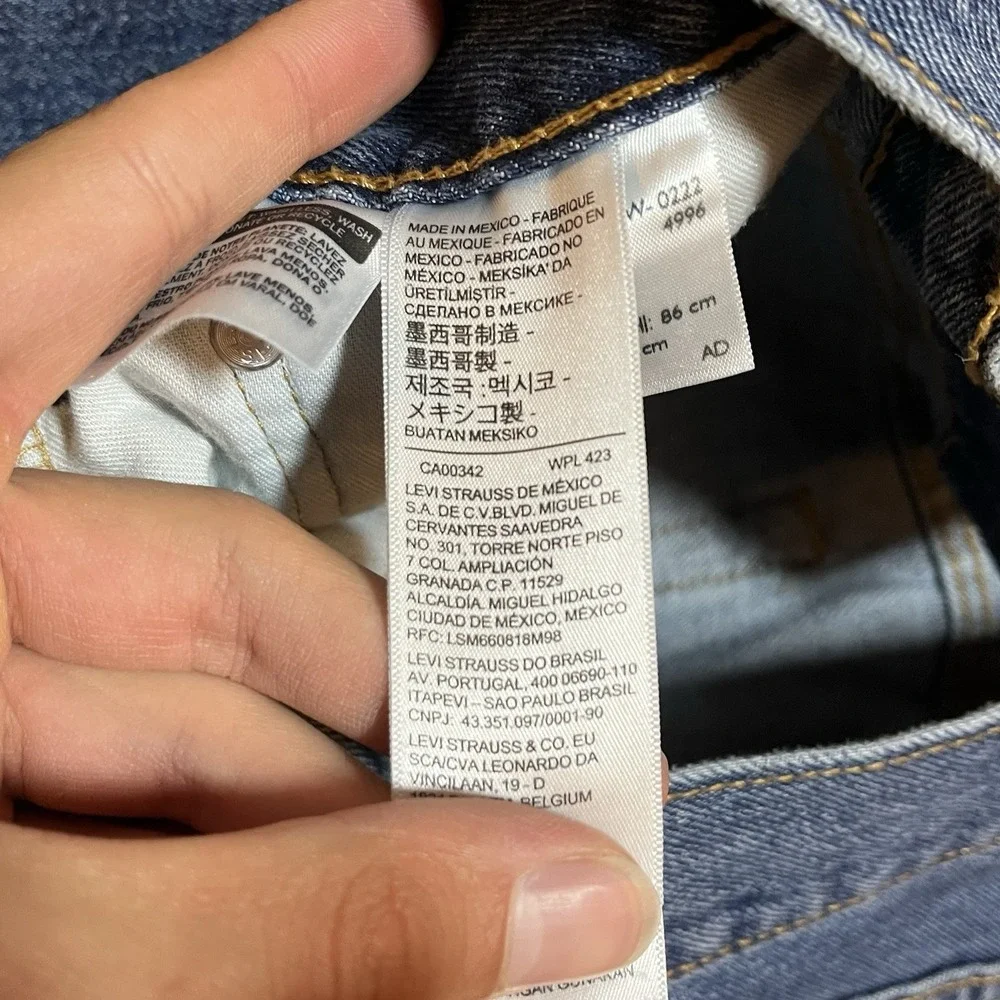 Levis Jeans Mens 34x30 Blue Medium Wash 100% Cotton Regular Fit TRUE TO SIZE EUC